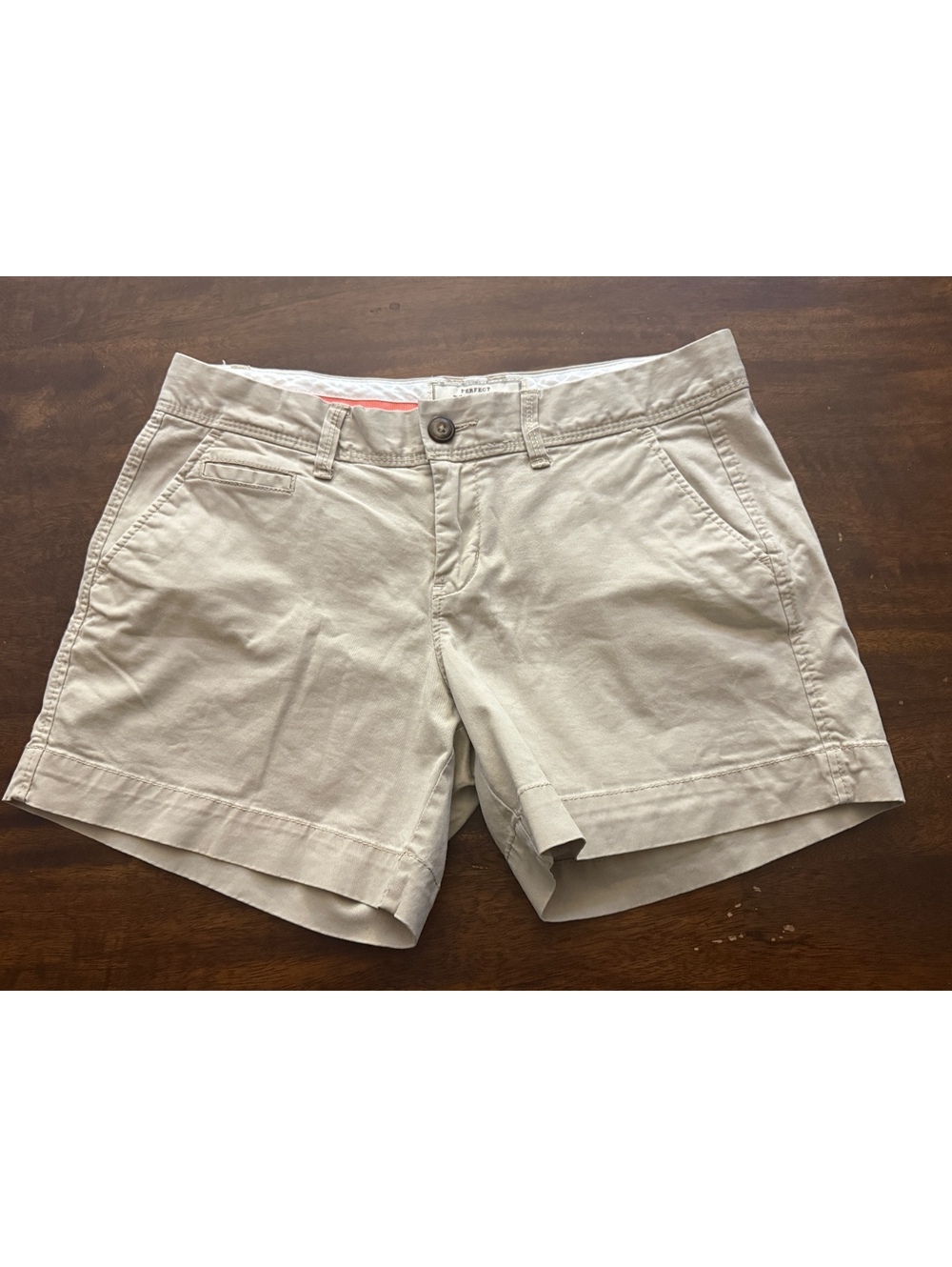 Old Navy Khaki 5" woman’s Shorts Size 4